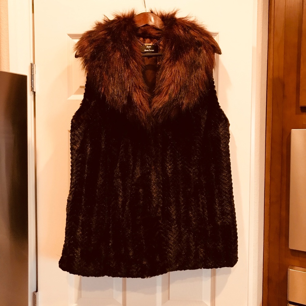 Vest - Picture 2 of 2